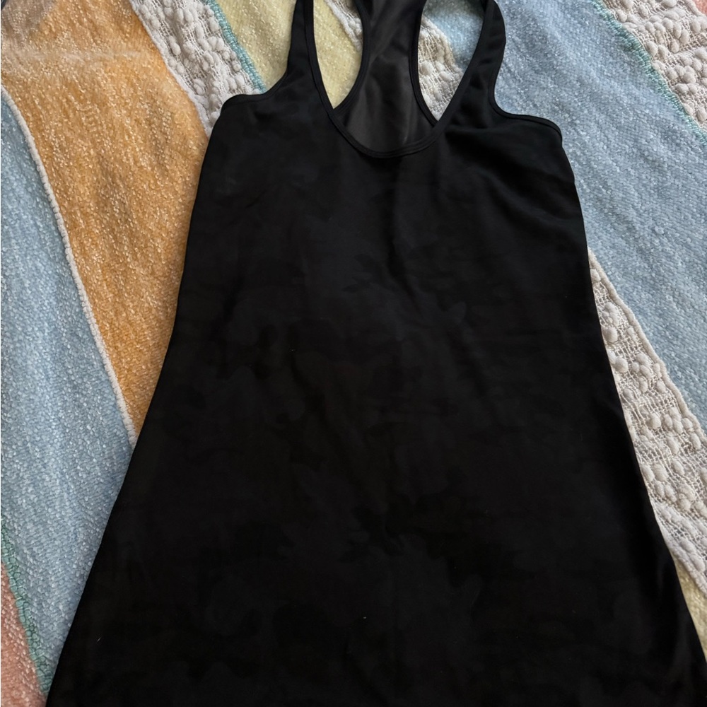 Lulu 🍋 black light camo hard to see pre loved  condition